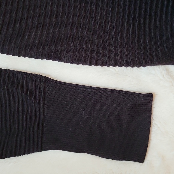NWT! Offline by AERIE Black Home Stretch Off the Shoulder Sweater! Size M! - Picture 10 of 17